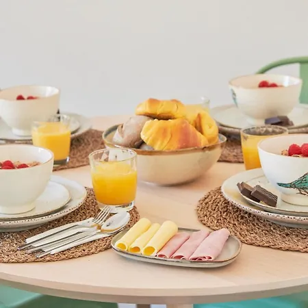 & Sunny 2br Near Beach, By Timecooler