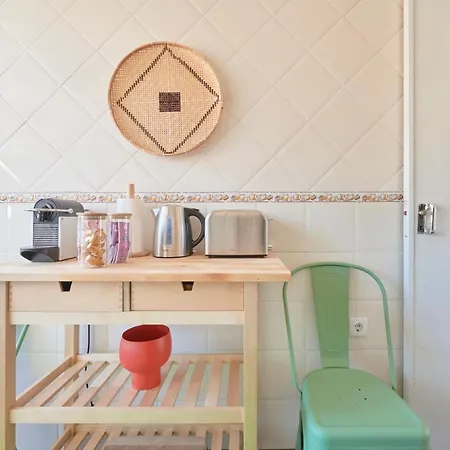 & Sunny 2br Near Beach, By Timecooler *