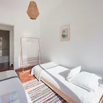 & Sunny 2br Near Beach, By Timecooler 公寓