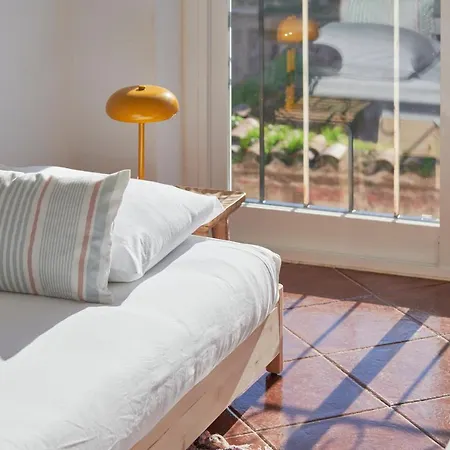 & Sunny 2br Near Beach, By Timecooler Appartement *