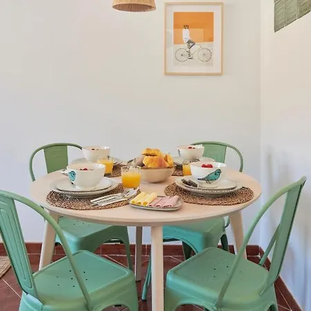 Appartement & Sunny 2br Near Beach, By Timecooler