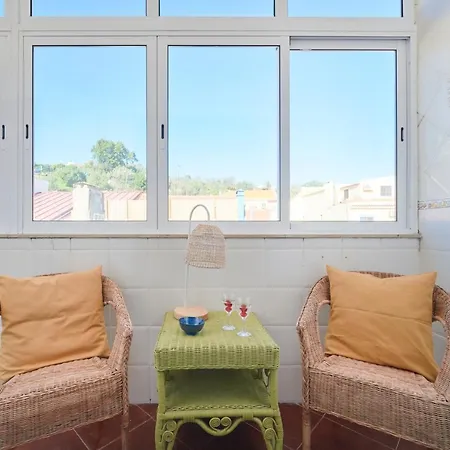 Appartamento & Sunny 2br Near Beach, By Timecooler