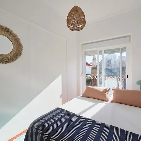 & Sunny 2br Near Beach, By Timecooler Setubal
