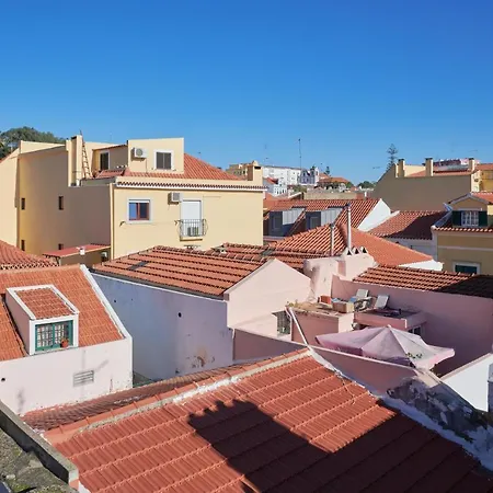 & Sunny 2br Near Beach, By Timecooler Setúbal