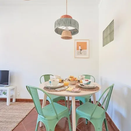 Apartment & Sunny 2br Near Beach, By Timecooler *