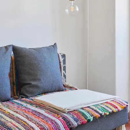 & Sunny 2br Near Beach, By Timecooler Appartement *