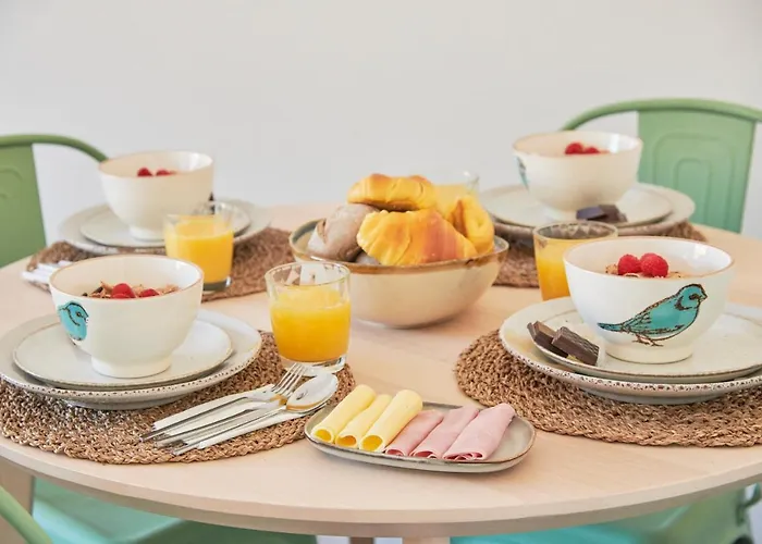 & Sunny 2br Near Beach, By Timecooler
