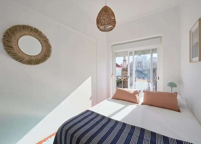 & Sunny 2br Near Beach, By Timecooler Setúbal