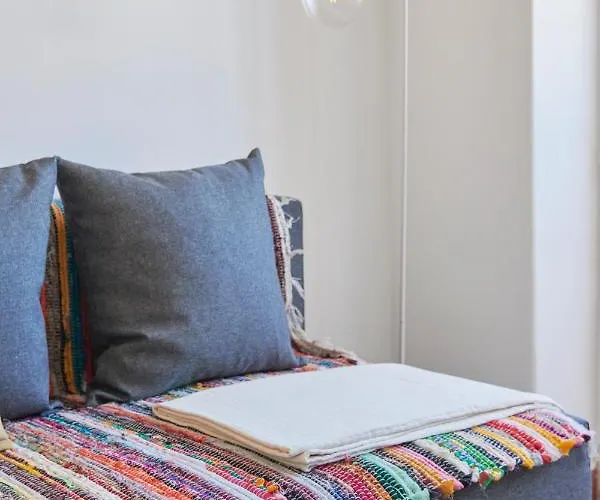 & Sunny 2br Near Beach, By Timecooler Apartament *